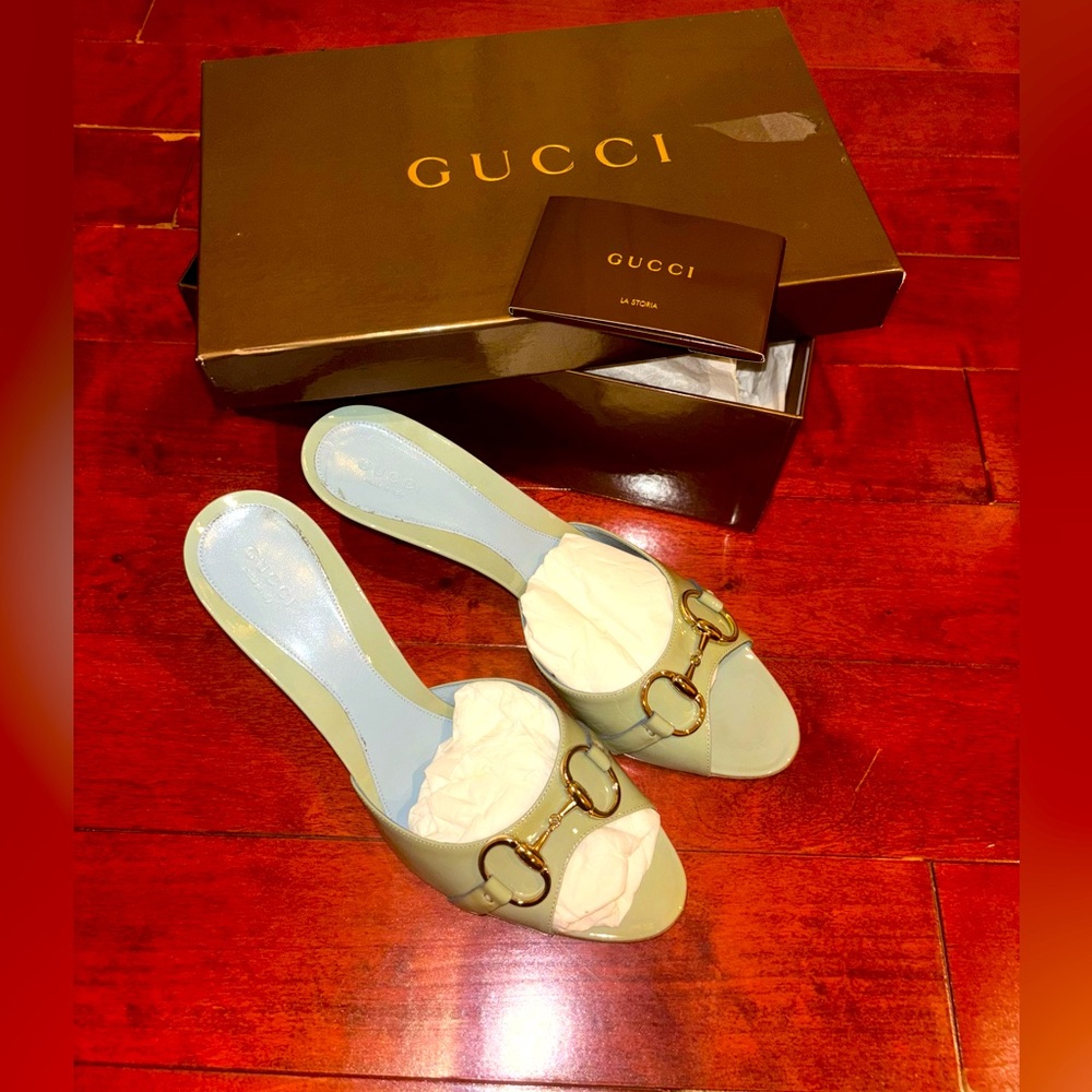 VINTAGE GUCCI KITTEN PUMP - Picture 1 of 16